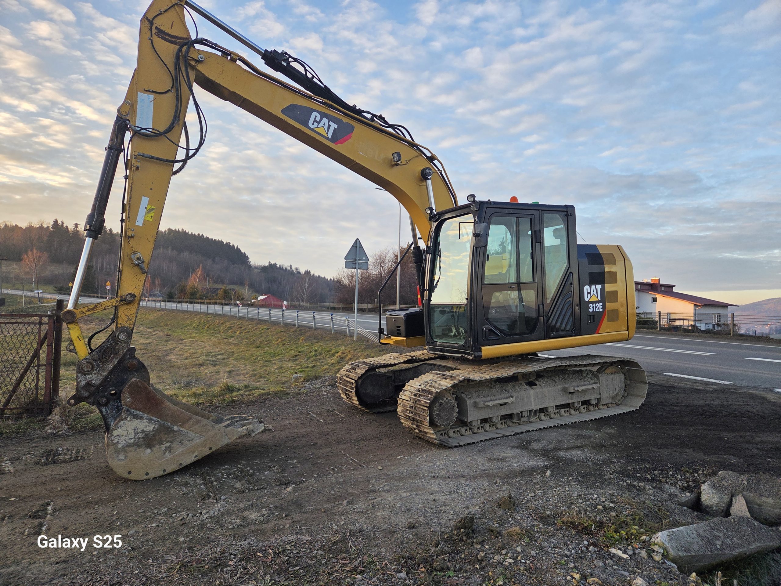 Koparka gąsienicowa Cat 312 E - obrazek 2