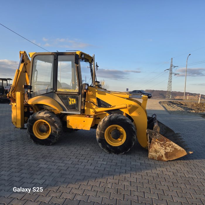 Koparko-ładowarka JCB 2CX