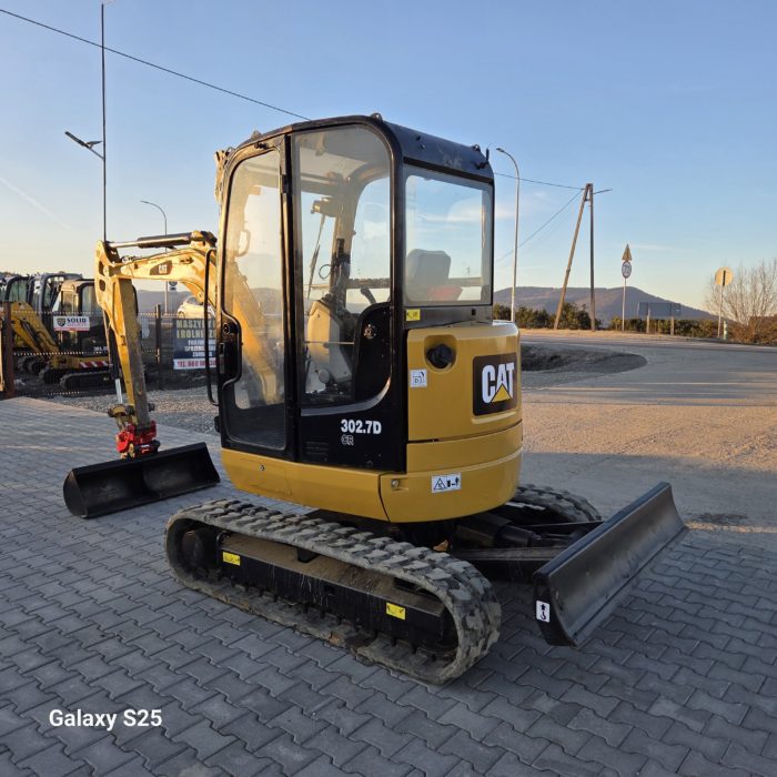 Minikoparka CAT 302.7
