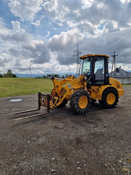 Ładowarka JCB 407B