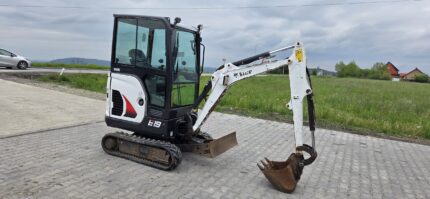 Minikoparka Bobcat E19