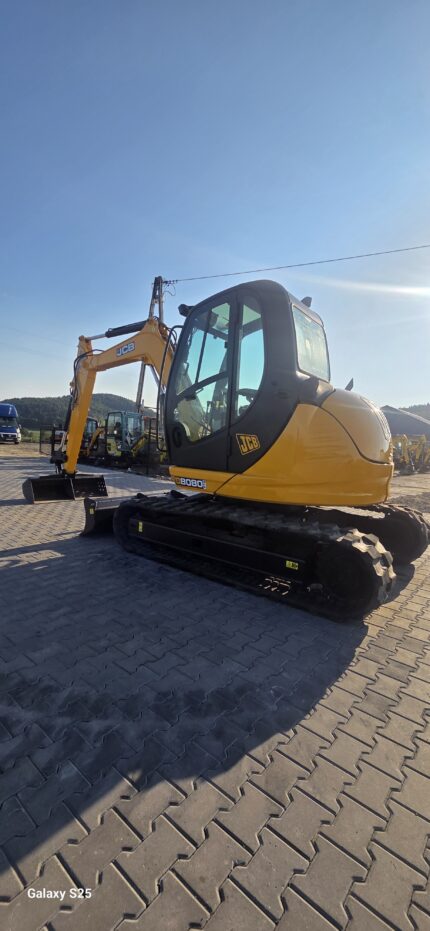 Minikoparka JCB 8080