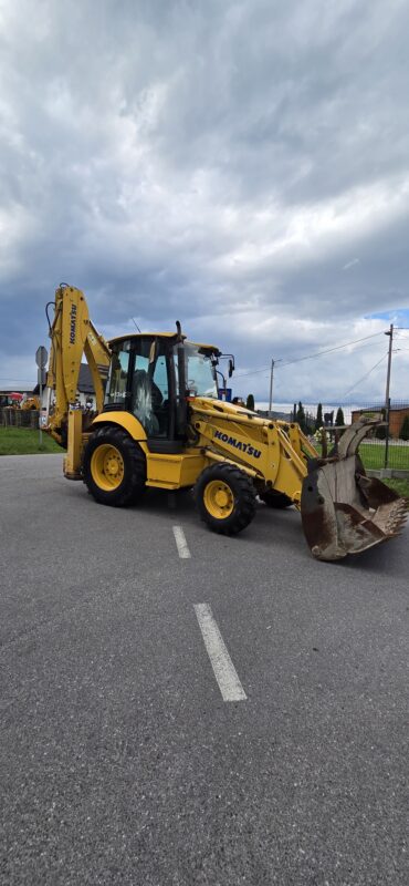 Koparko-ładowarka Komatsu WB 73R