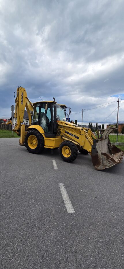 Koparko-ładowarka Komatsu WB 73R