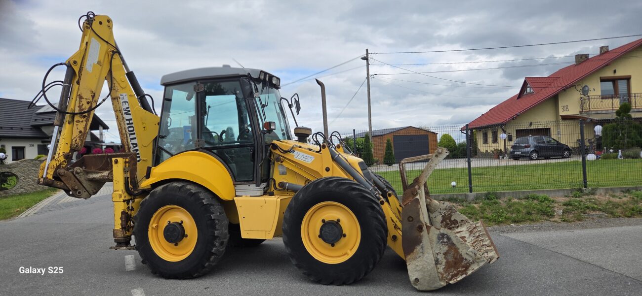Koparko-ładowarka New Holland LB115