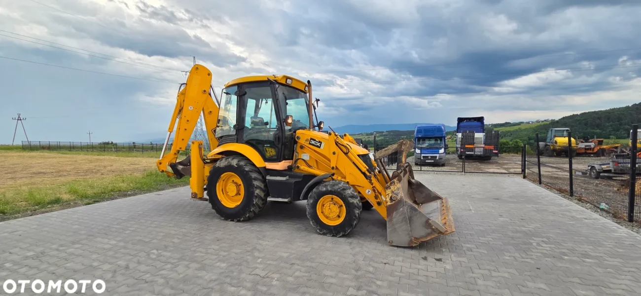 Koparko-ładowarka JCB 3CX
