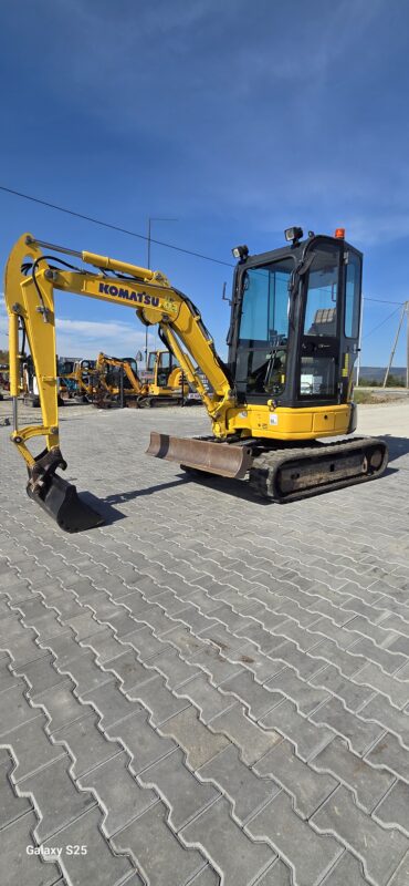 Minikoparka Komatsu PC 26 MR