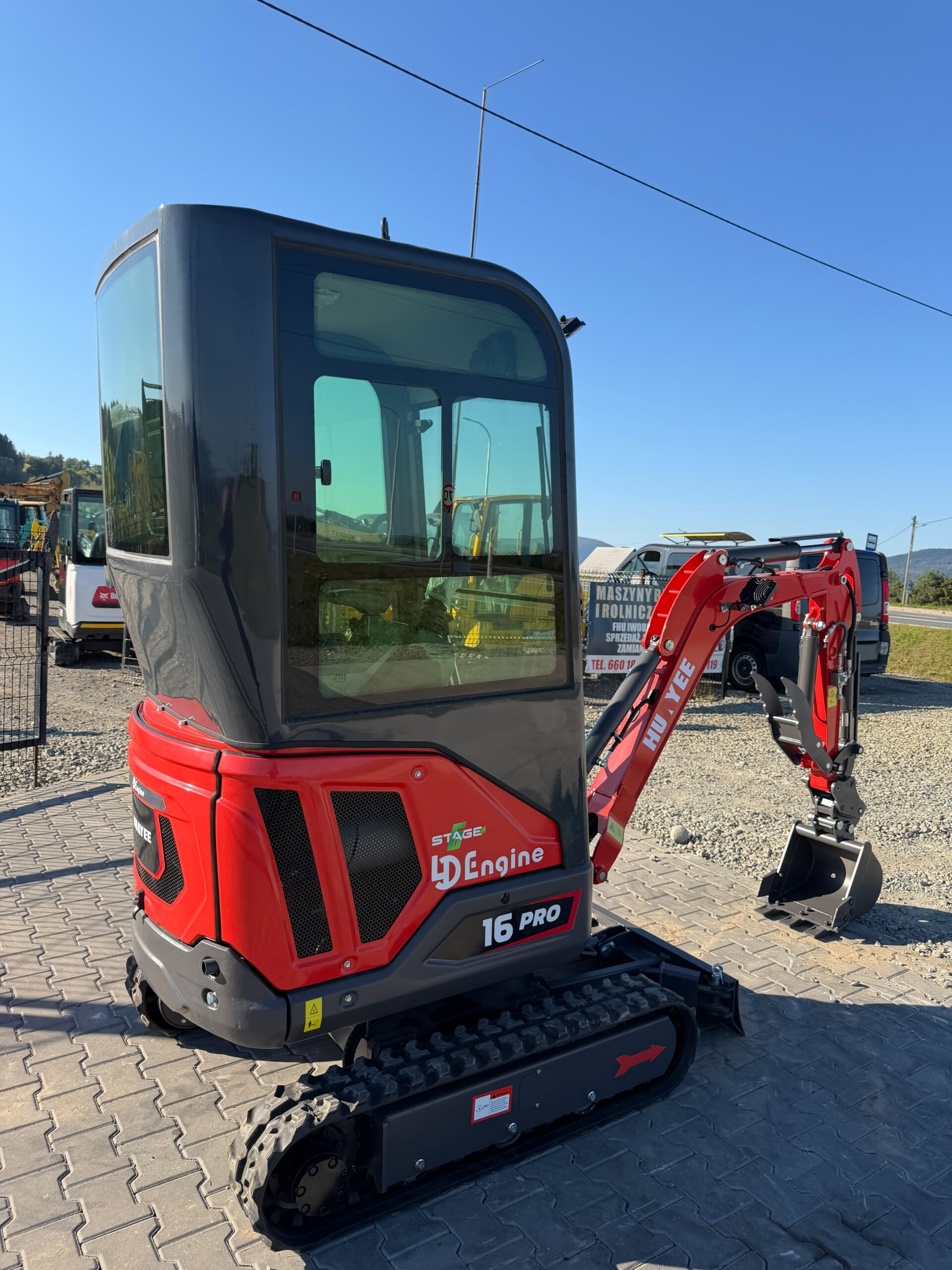 Nowa Minikoparka Huayee 16 Pro - obrazek 3